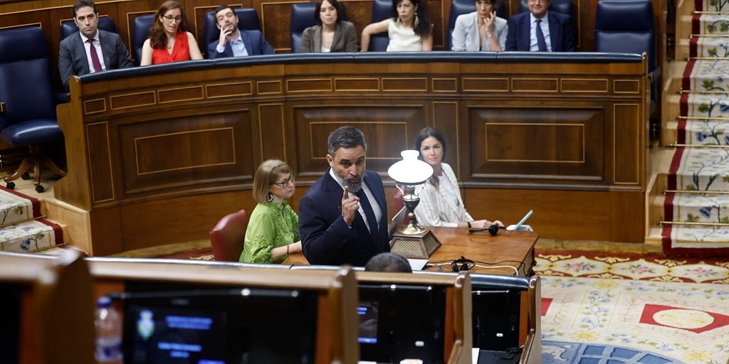 El PSOE asume su próxima debacle autonómica y buscará la pinza con Vox