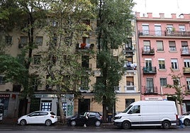 El macroburdel de Delicias, 127: los tres hermanos sin escrúpulos que alquilan todo un edificio para la prostitución