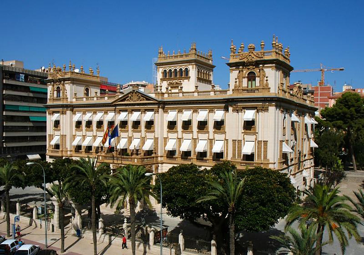 Imagen de la fachada dela Diputación Provincial de Alicante