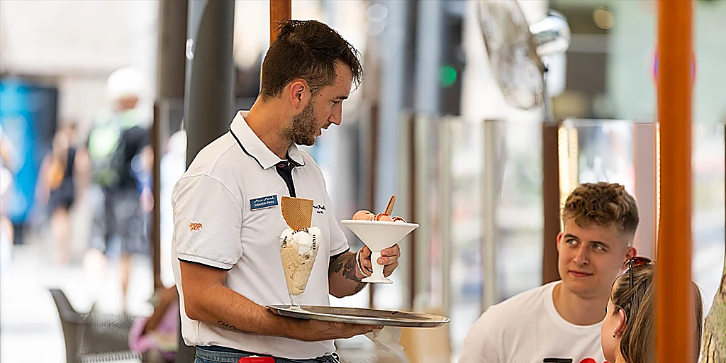 Andalucía lidera el crecimiento de afiliados al sector turístico de España en octubre