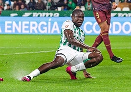 El 'sudoku' de la defensa del Córdoba CF para el partido de Granada