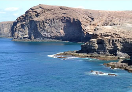 Aparece flotando boca abajo el cuerpo sin vida de un hombre en la costa de Gáldar (Gran Canaria)