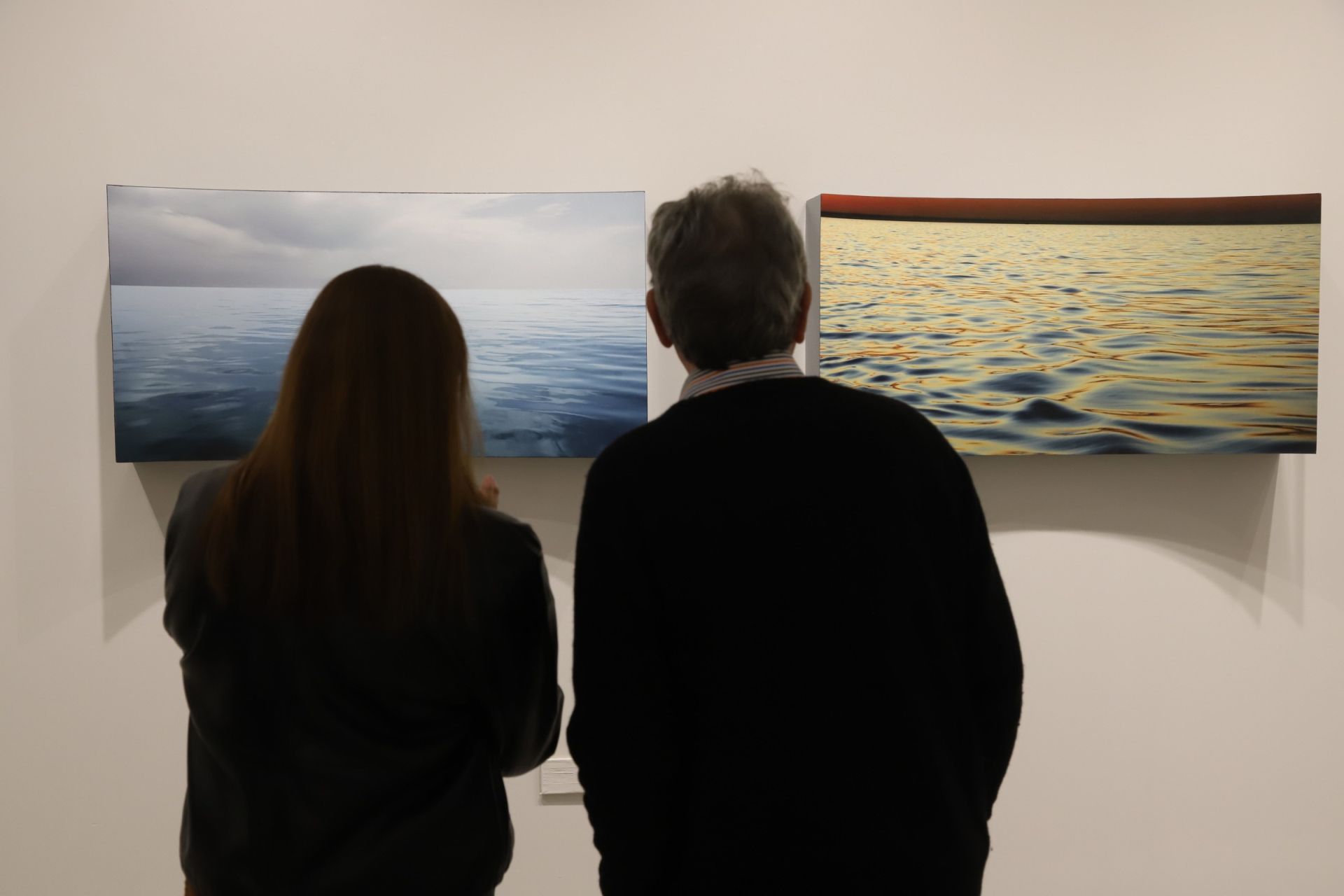 La exposición de fotografía de Rafael E. Cárdenas en la fundación Caja Rural del Sur de Córdoba, en imágenes