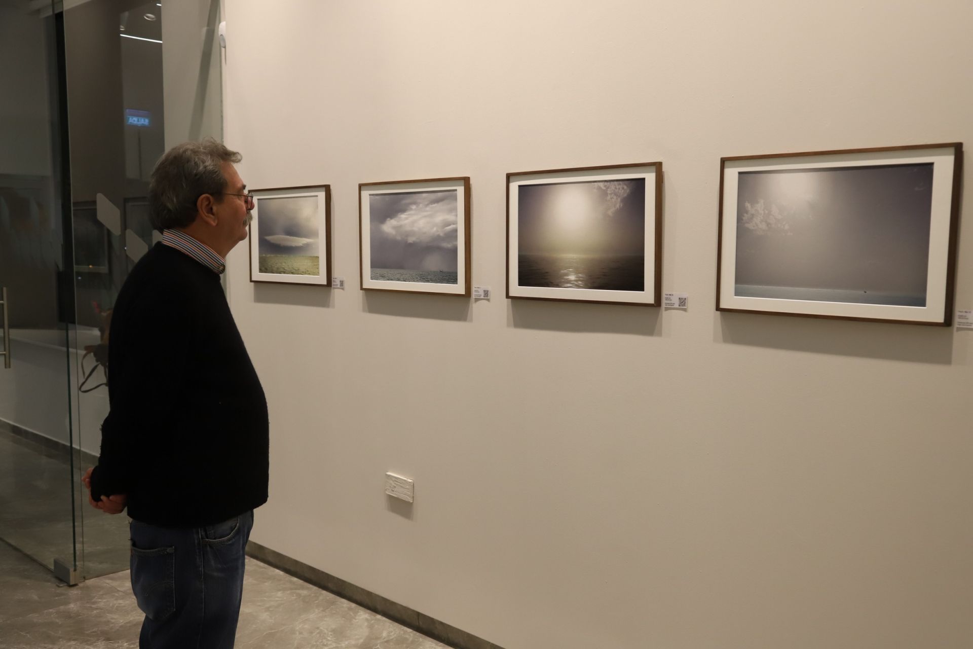 La exposición de fotografía de Rafael E. Cárdenas en la fundación Caja Rural del Sur de Córdoba, en imágenes