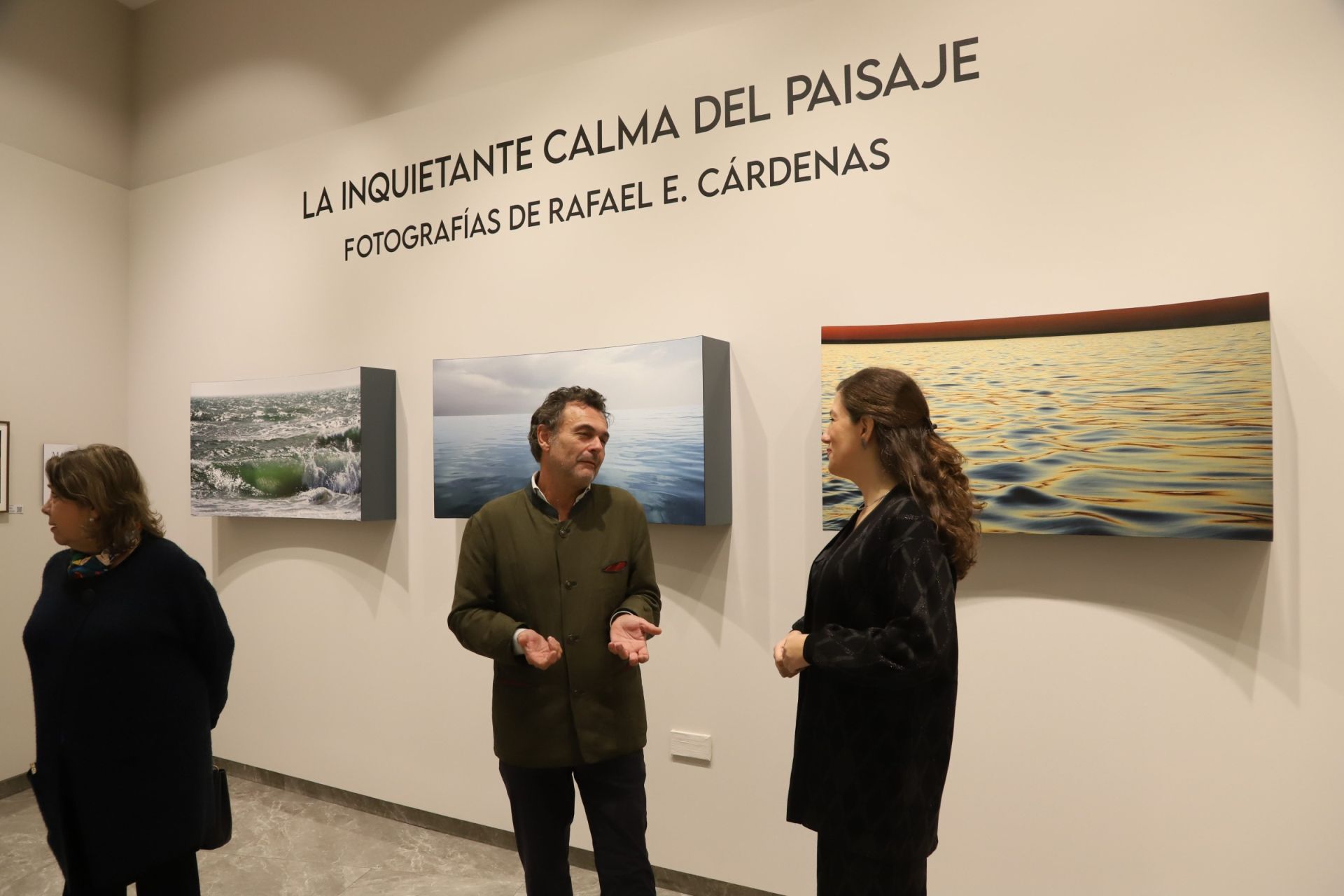 La exposición de fotografía de Rafael E. Cárdenas en la fundación Caja Rural del Sur de Córdoba, en imágenes