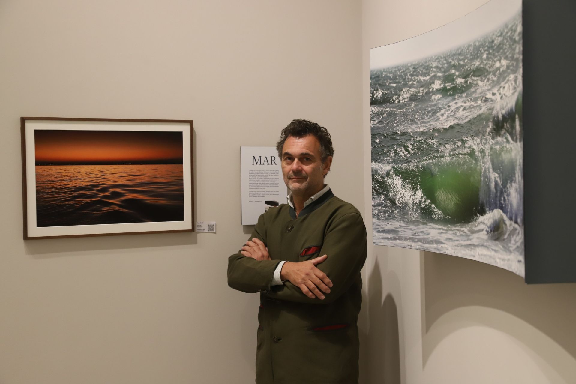 La exposición de fotografía de Rafael E. Cárdenas en la fundación Caja Rural del Sur de Córdoba, en imágenes