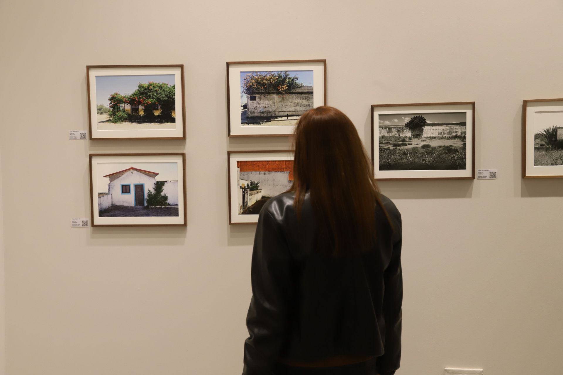 La exposición de fotografía de Rafael E. Cárdenas en la fundación Caja Rural del Sur de Córdoba, en imágenes