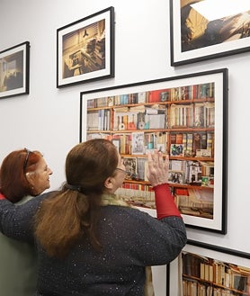 Imagen secundaria 2 - Imágenes de la exposición abierta en la nueva sede de la Fundación Manuel Álvarez Ortega y acto de inauguración
