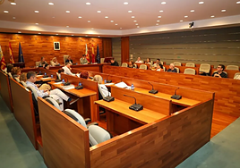 El PSOE niega el acuerdo con un tránsfuga de Vox para arrebatarle al PP la alcaldía de Torrent