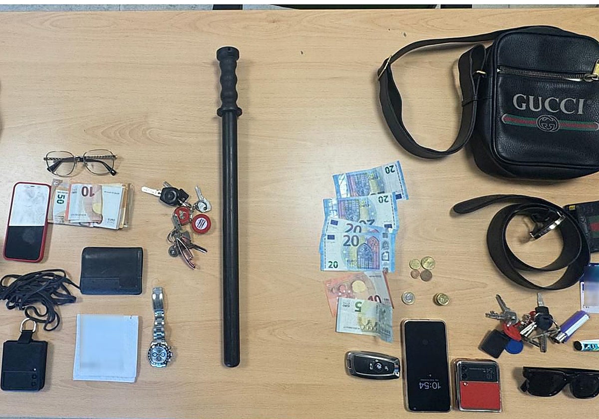 Material intervenido por los agentes