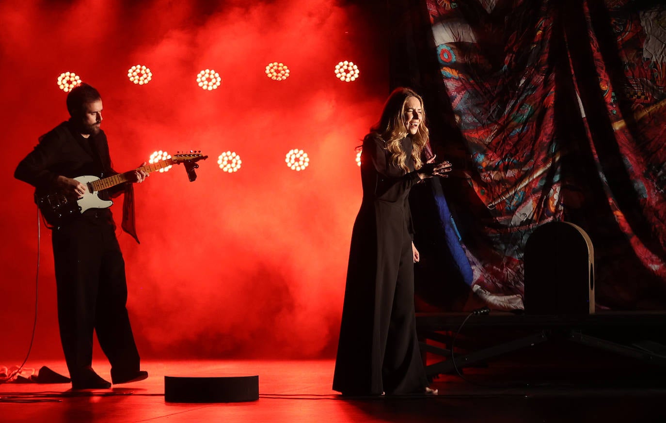 La brillante actuación de Rocío Márquez en Córdoba, en imágenes