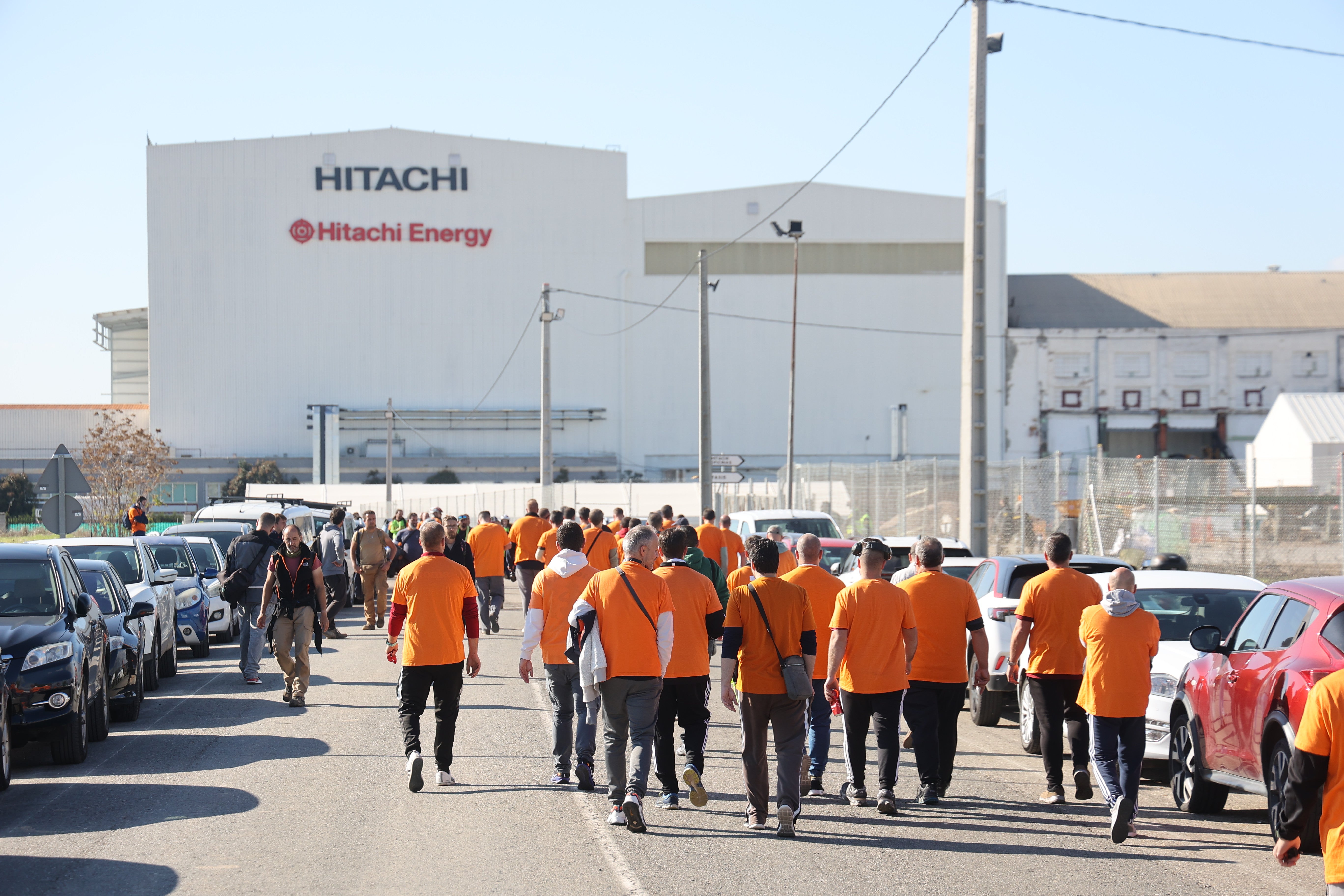 En imágenes, la tensa jornada de la plantilla de Hitachi en Córdoba