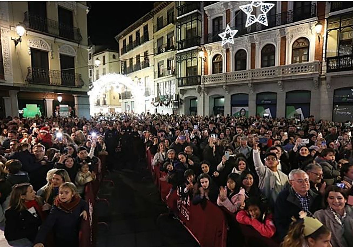 Vecinos del Casco Histórico de Toledo protestarán por el turismo masivo en Navidad coincidiendo con la inauguración de las luces