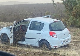 Así evitaron guardias civiles una tragedia en Montoro en el temporal: atravesaron una riada atados a una cuerda para salvar a tres personas