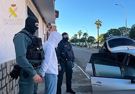 A prisión cinco hombres que se hacían pasar por guardias civiles para robar en viviendas de la comarca de Talavera de la Reina