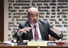 El delegado del Gobierno en Madrid no esclarece quiénes financiaron las primarias de Sánchez