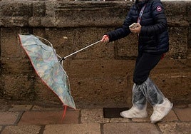 Protección Civil de la Generalitat activa el plan especial de emergencias en Cataluña por fuertes vientos: zonas donde se superarán los 90 km/h