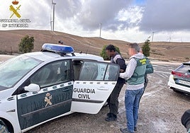 Detenido un hombre acusado de asestar varias puñaladas a otra persona en una finca en Jerez