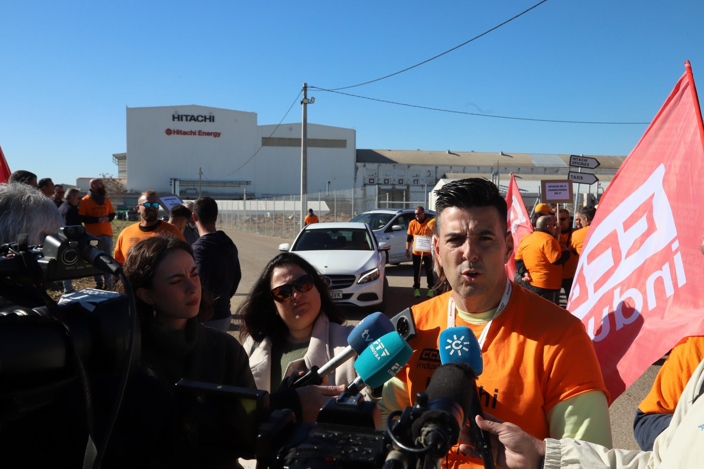 La nueva protesta de la plantilla de Hitachi en Córdoba, en imágenes