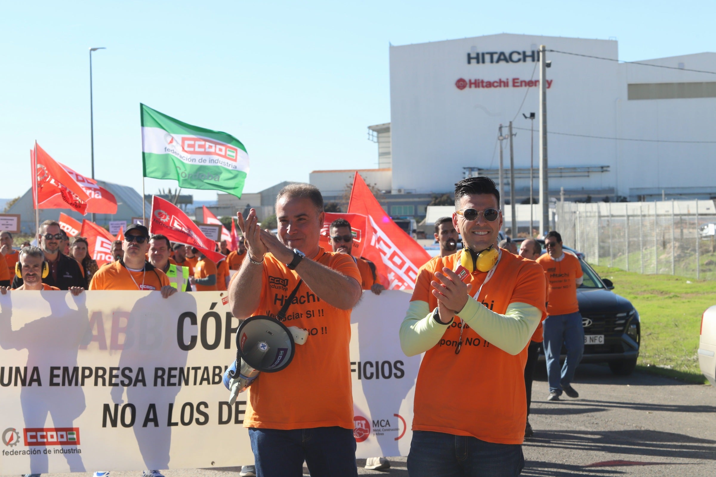 La nueva protesta de la plantilla de Hitachi en Córdoba, en imágenes