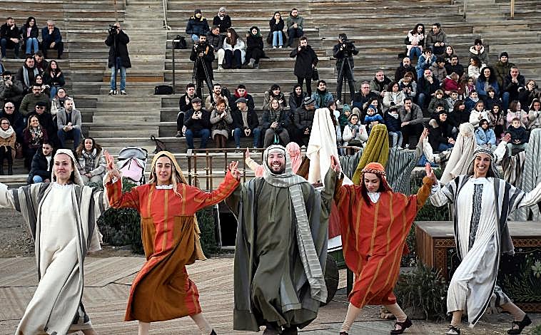 Main image - Above these lines, the Puy du Fou art team is represented 