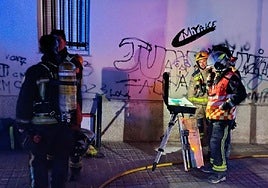 Un incendio en una vivienda en Badalona deja ocho heridos, uno en estado crítico y otro grave