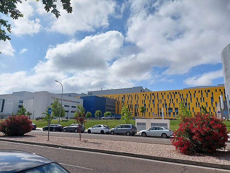 Un trabajador herido grave tras precipitarse desde  unos seis metros de altura en Yeles (Toledo)