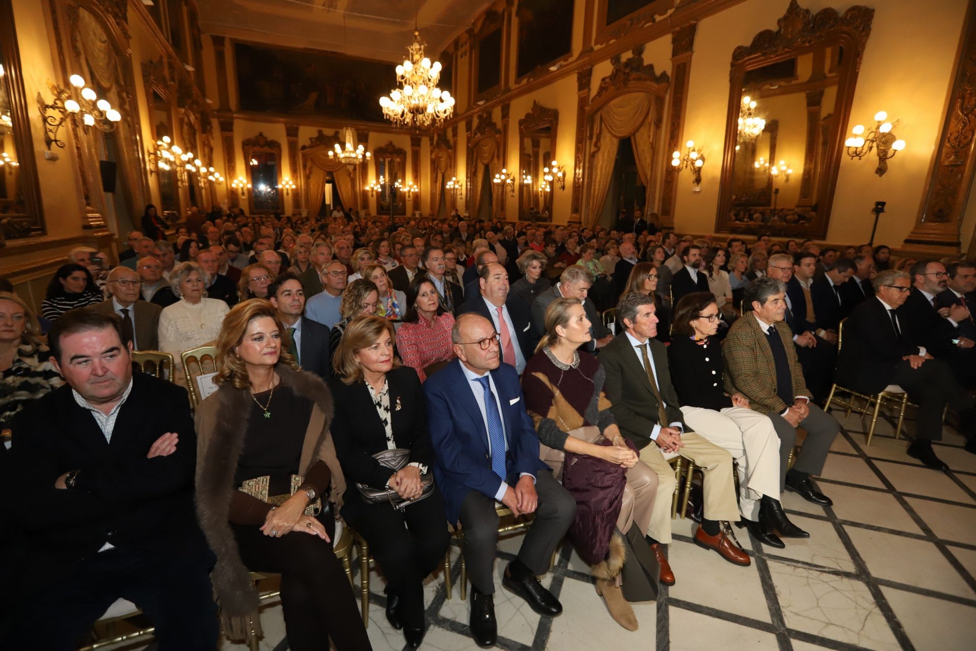 La concurrida presentación del libro de Mariano Rajoy en Córdoba, en imágenes