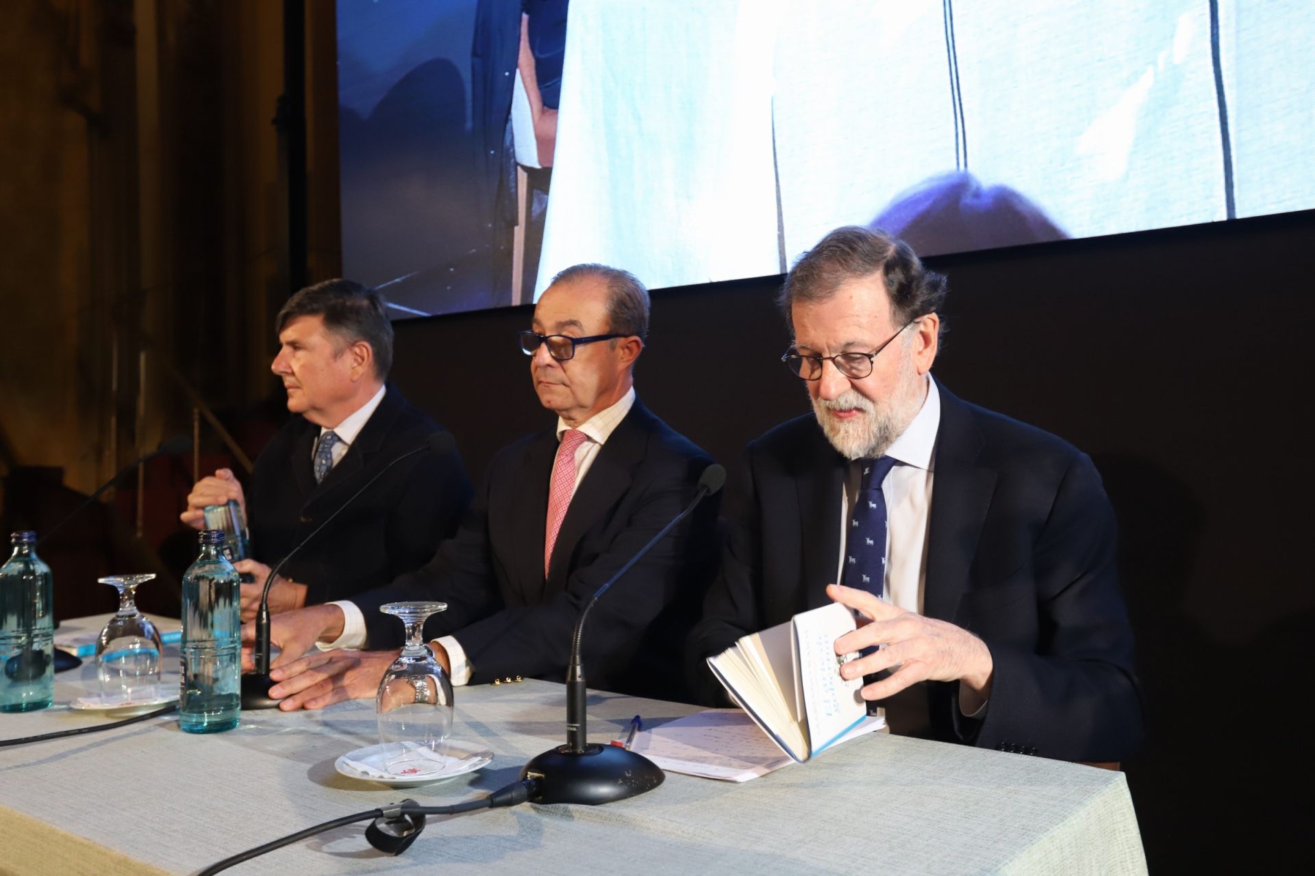La concurrida presentación del libro de Mariano Rajoy en Córdoba, en imágenes