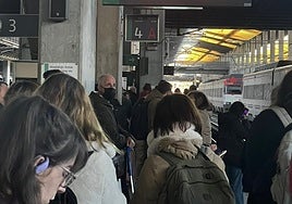 Una avería en un Avant a Sevilla con parada en Córdoba provoca un retraso de casi una hora