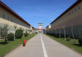 Un preso fuera de sí acuchilla a su compañero de celda en la prisión de Valdemoro