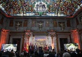 El grupo Mocedades actúa durante la presentación de la programación cultural y de ocio diseñada por el ayuntamiento