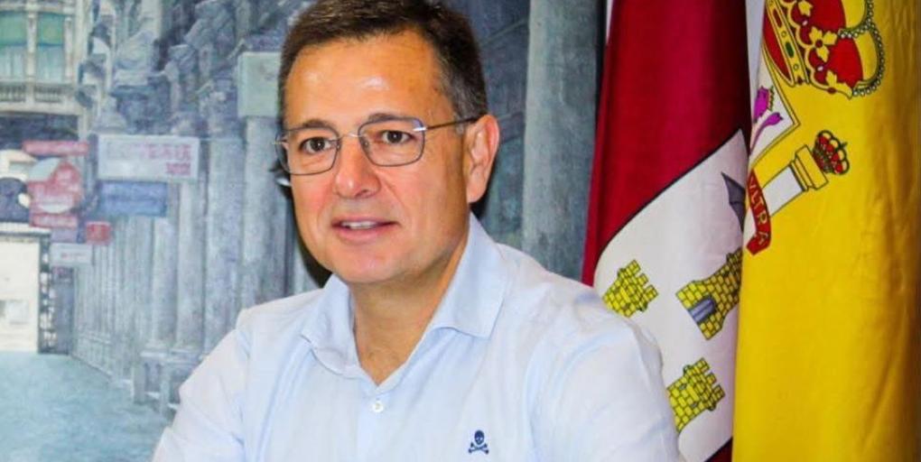 Sánchez Requena (PSOE) lamenta que el alcalde de Albacete «blanquee a quienes protagonizan discursos de odio»