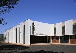 Las religiosas Salesas dejan Córdoba y cierran el monasterio que construyó Rafael de La-Hoz