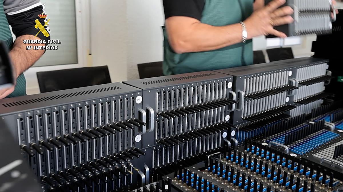 Imagen del sistema informático que utilizaban los delincuentes para enviar millones de SMS fraudulentos