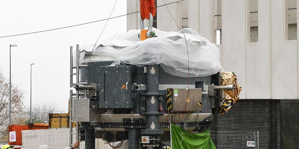 Instalado el acelerador de protones, pionero en la sanidad española