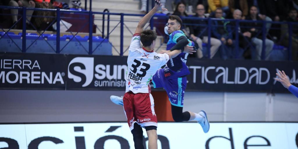 La garra del Cajasol Ángel Ximénez Puente Genil no tiene premio final ante la calidad de Logroño (39-42)