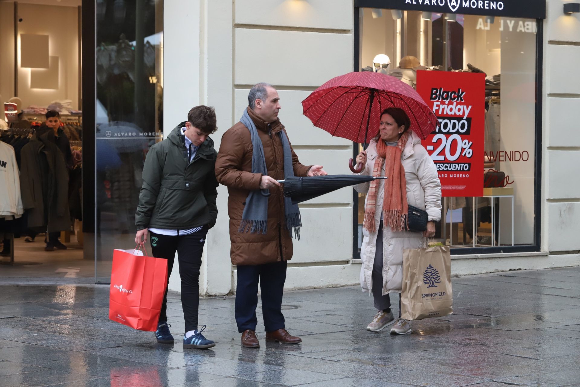Las compras anticipan la Navidad en Córdoba, en imágenes