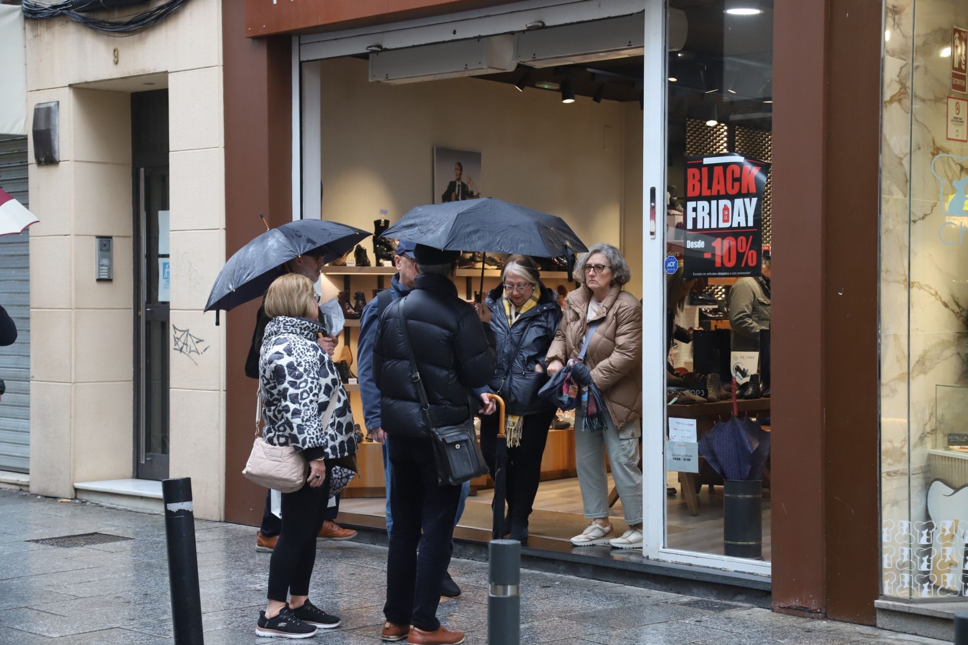 Las compras anticipan la Navidad en Córdoba, en imágenes