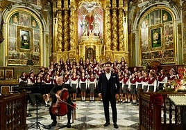 La iglesia de San Nicolás abre sus puertas al tercer concierto navideño solidario organizado por la Fundación Columbus