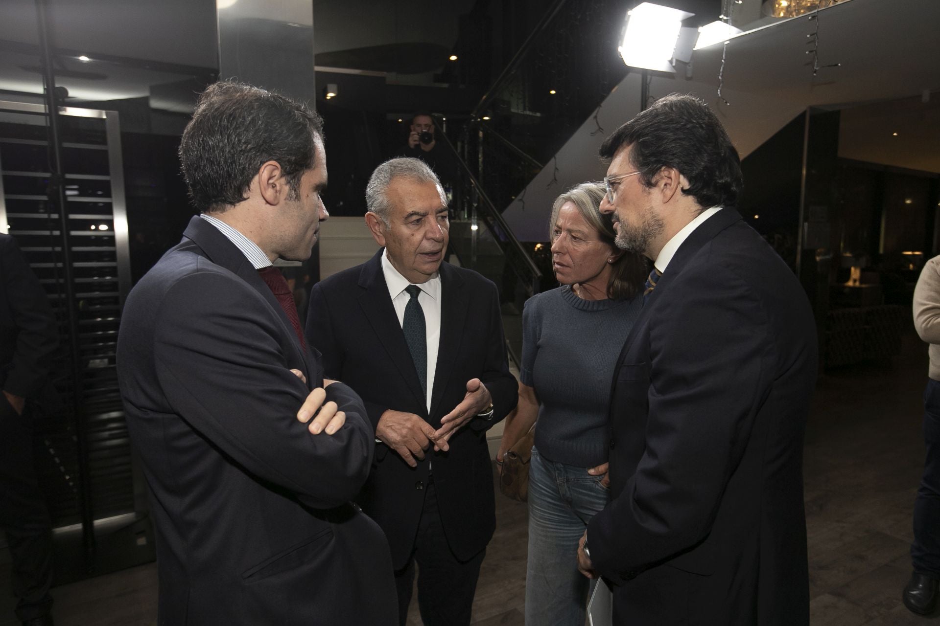 Los asistentes a la entrega del Premio Gran Capitán de ABC a El Cordobés, en imágenes