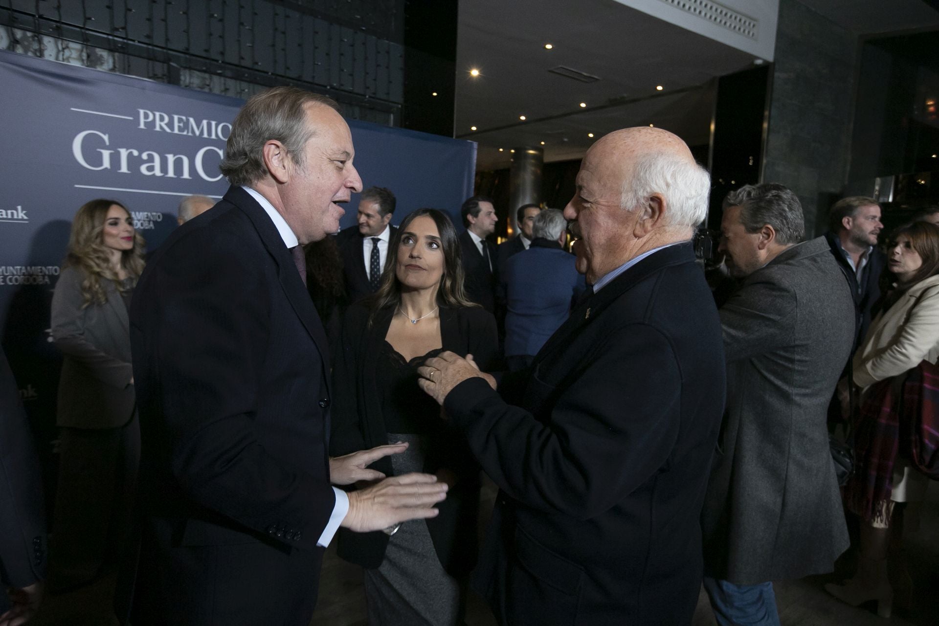 Los asistentes a la entrega del Premio Gran Capitán de ABC a El Cordobés, en imágenes