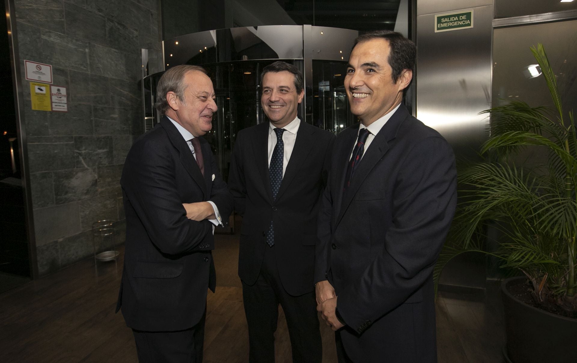 Los asistentes a la entrega del Premio Gran Capitán de ABC a El Cordobés, en imágenes