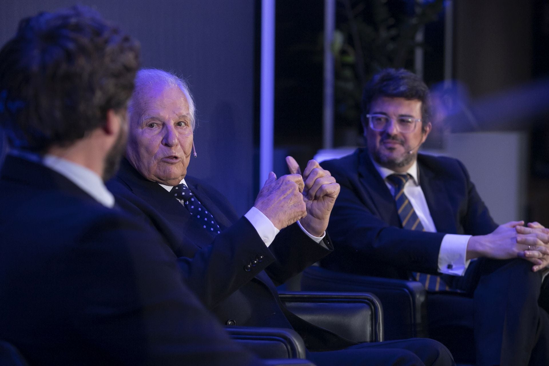 La entrega del Premio Gran Capitán de ABC a El Cordobés, en imágenes