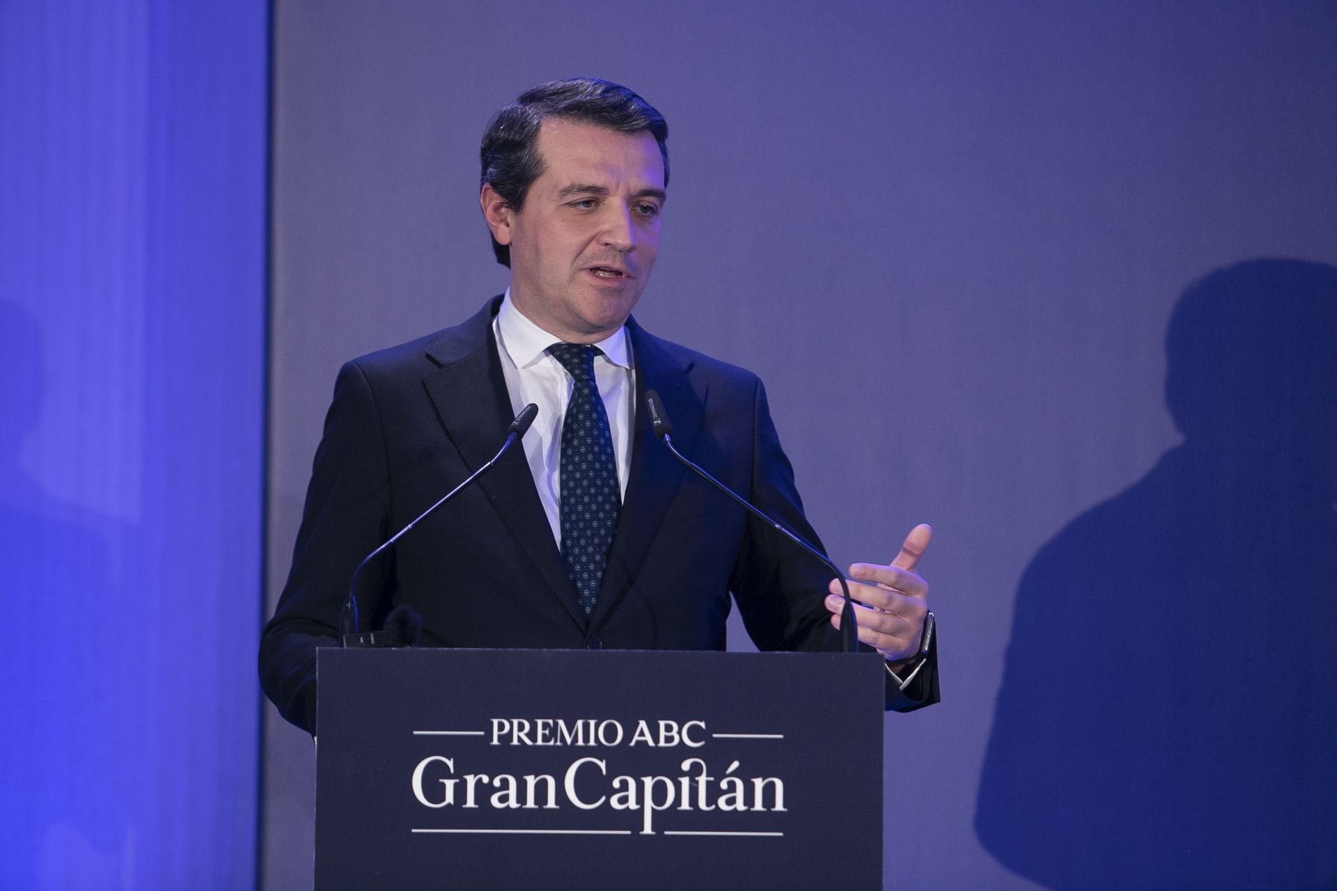 La entrega del Premio Gran Capitán de ABC a El Cordobés, en imágenes