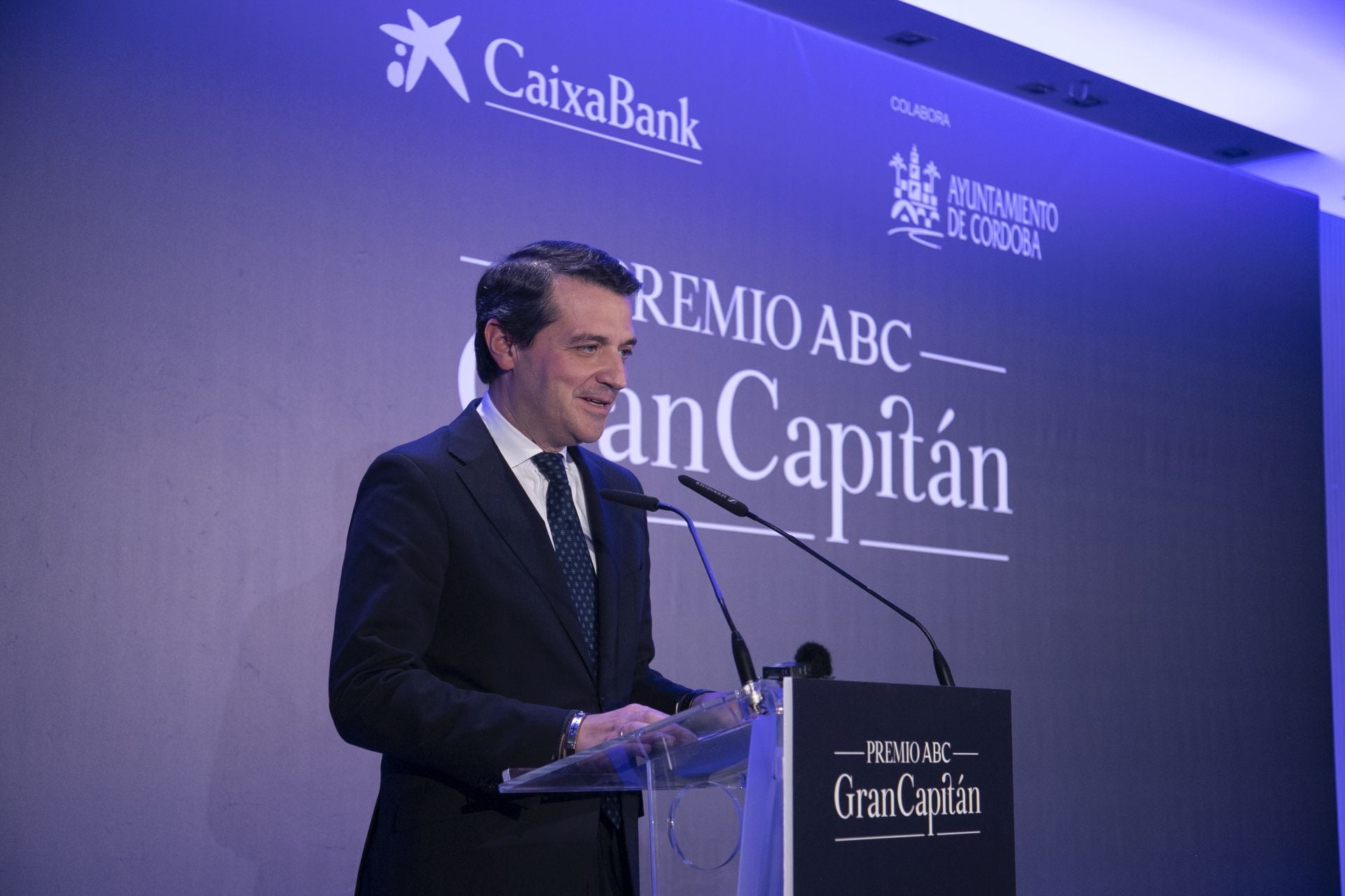 La entrega del Premio Gran Capitán de ABC a El Cordobés, en imágenes