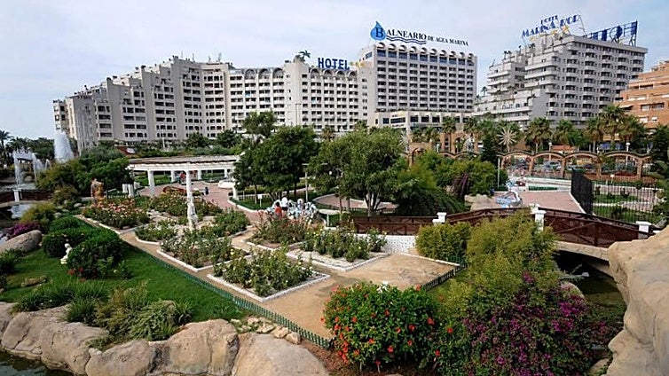 Indemnizan con 10.000 euros a una acróbata que se cayó durante un espectáculo en Marina d'Or