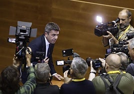 El PP eleva el sueldo de Mazón como diputado al situarlo en una comisión sin actividad legislativa