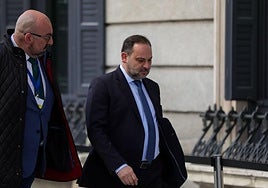 Koldo instó a Ábalos a fugarse a Colombia o Perú