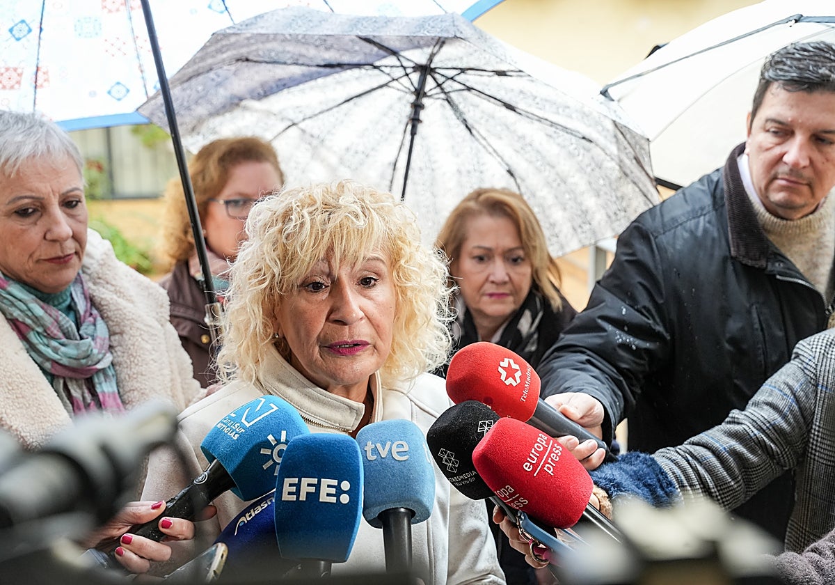 La presidenta de la Asociación de Mujeres con Cáncer de Mama de Sevilla